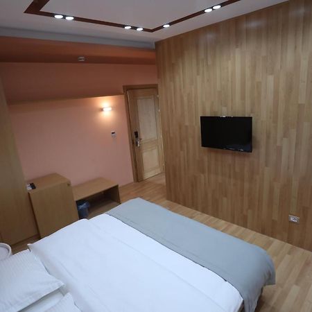 Elite Hotel Pogradec Exterior foto