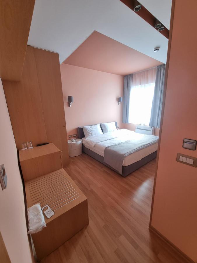 Elite Hotel Pogradec Quarto foto