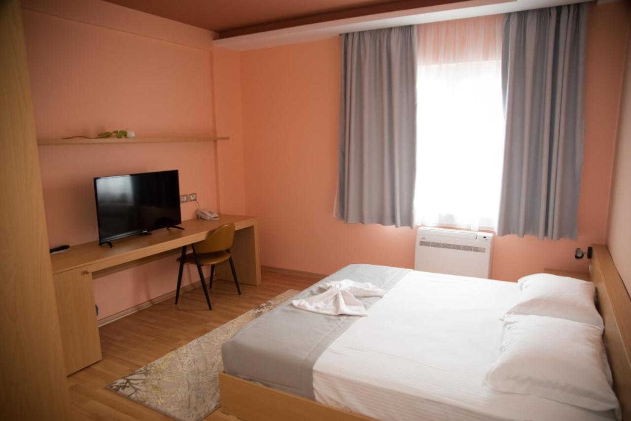 Elite Hotel Pogradec Quarto foto