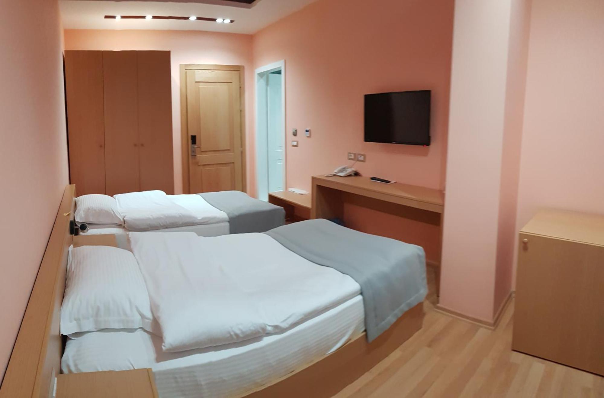 Elite Hotel Pogradec Quarto foto