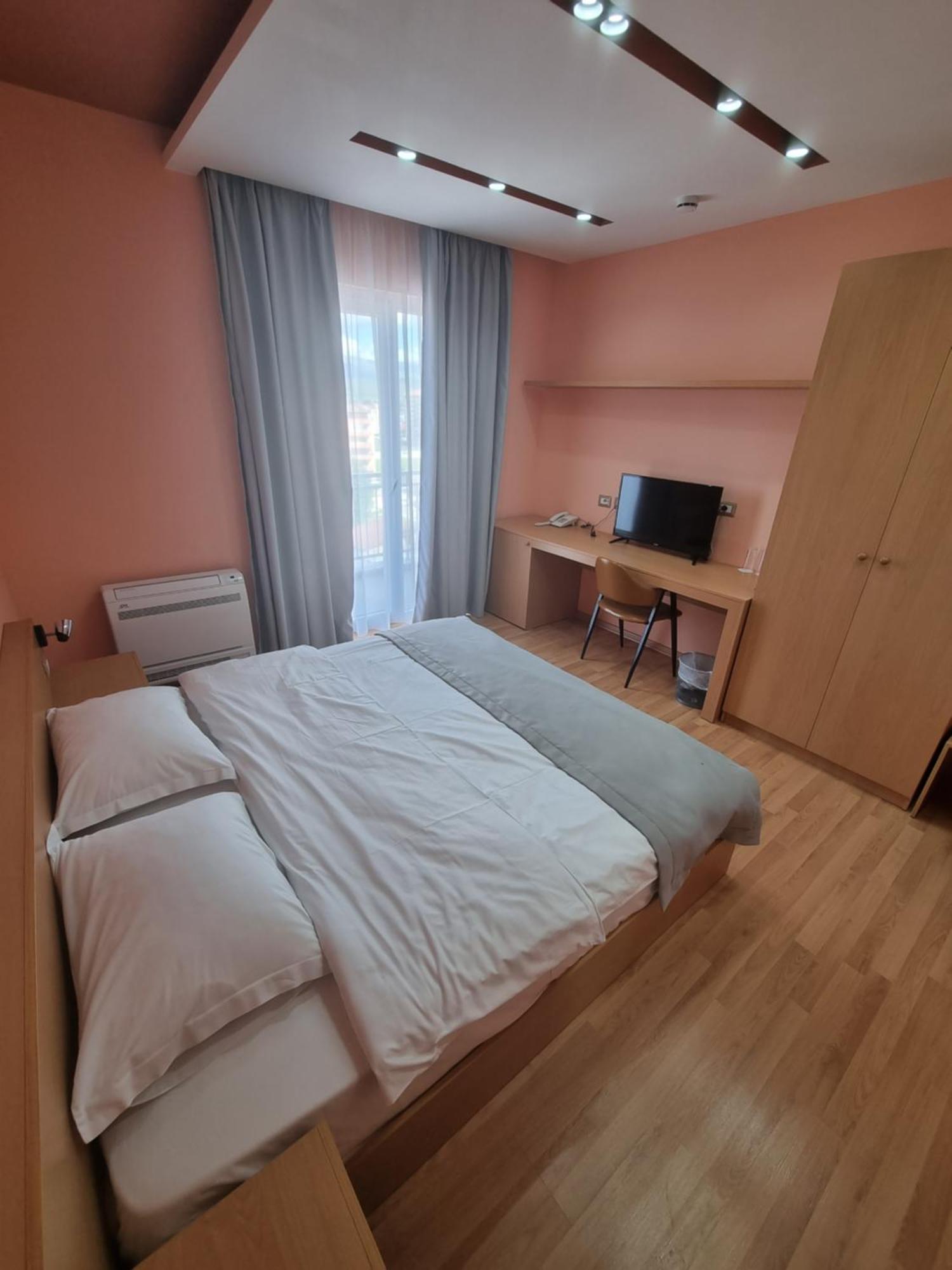 Elite Hotel Pogradec Quarto foto