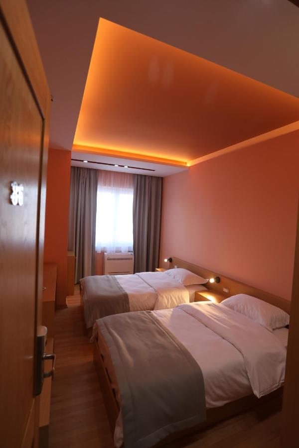 Elite Hotel Pogradec Exterior foto